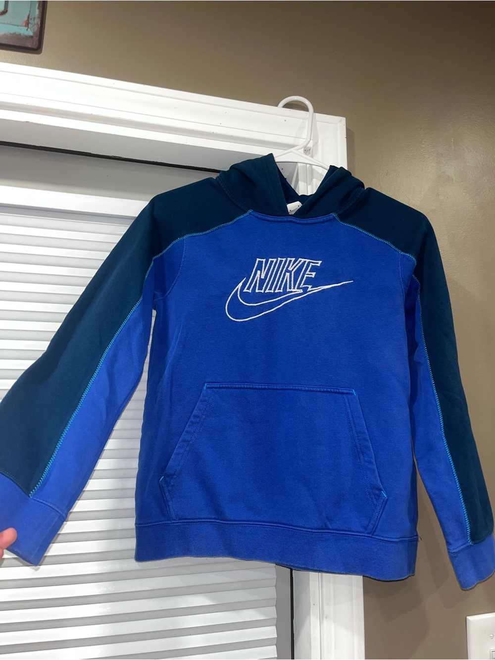 Nike Kids Blue & Navy Colorblock Hoodie